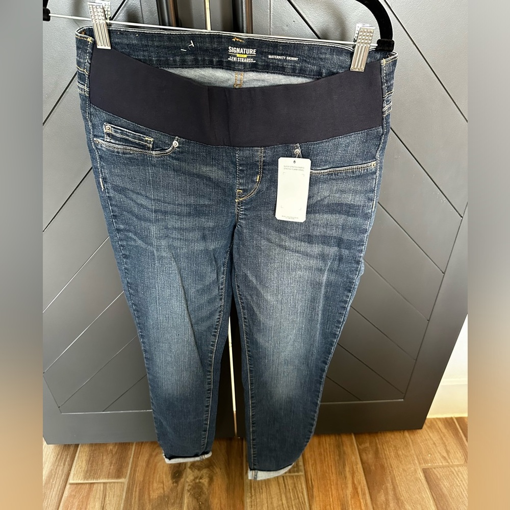 Levi maternity jeans